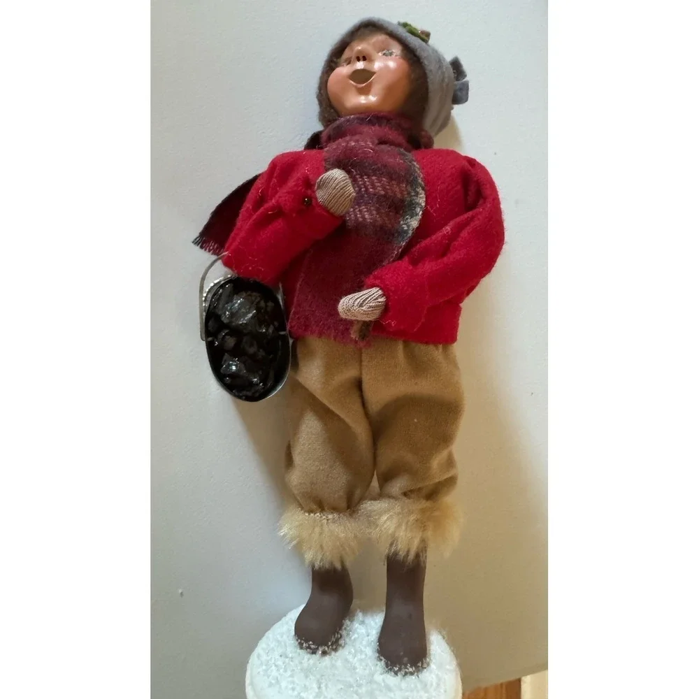 2006 Byers' Choice Caroler Boy with Coal Bucket‎ & Fur Boots – Handcrafted USA